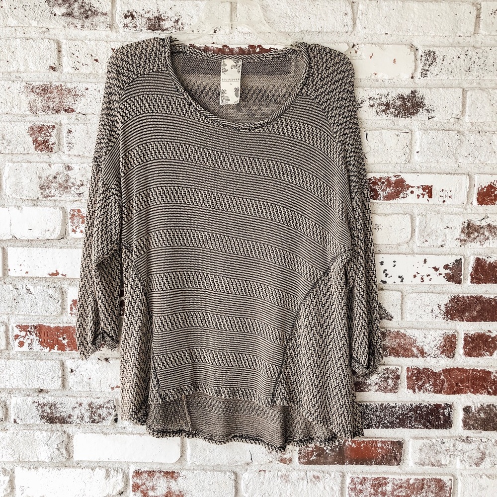 Blu Pepper. Sweater.